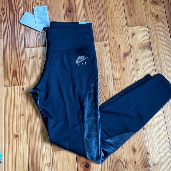 Nike FAST DRI-FIT Legging - Picture 4 of 9